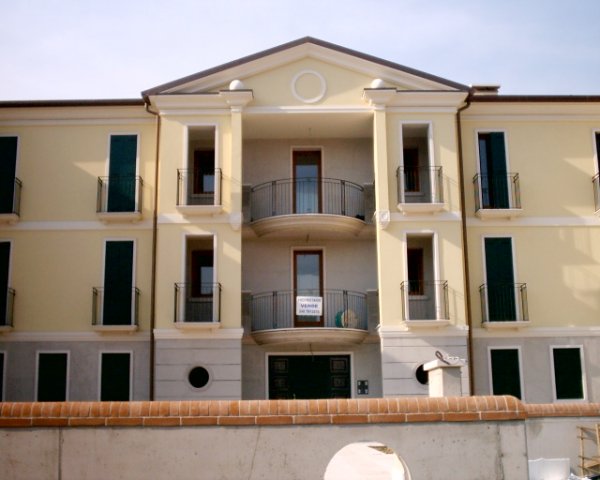 log010abia